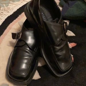 Kenneth Cole black leather shoes